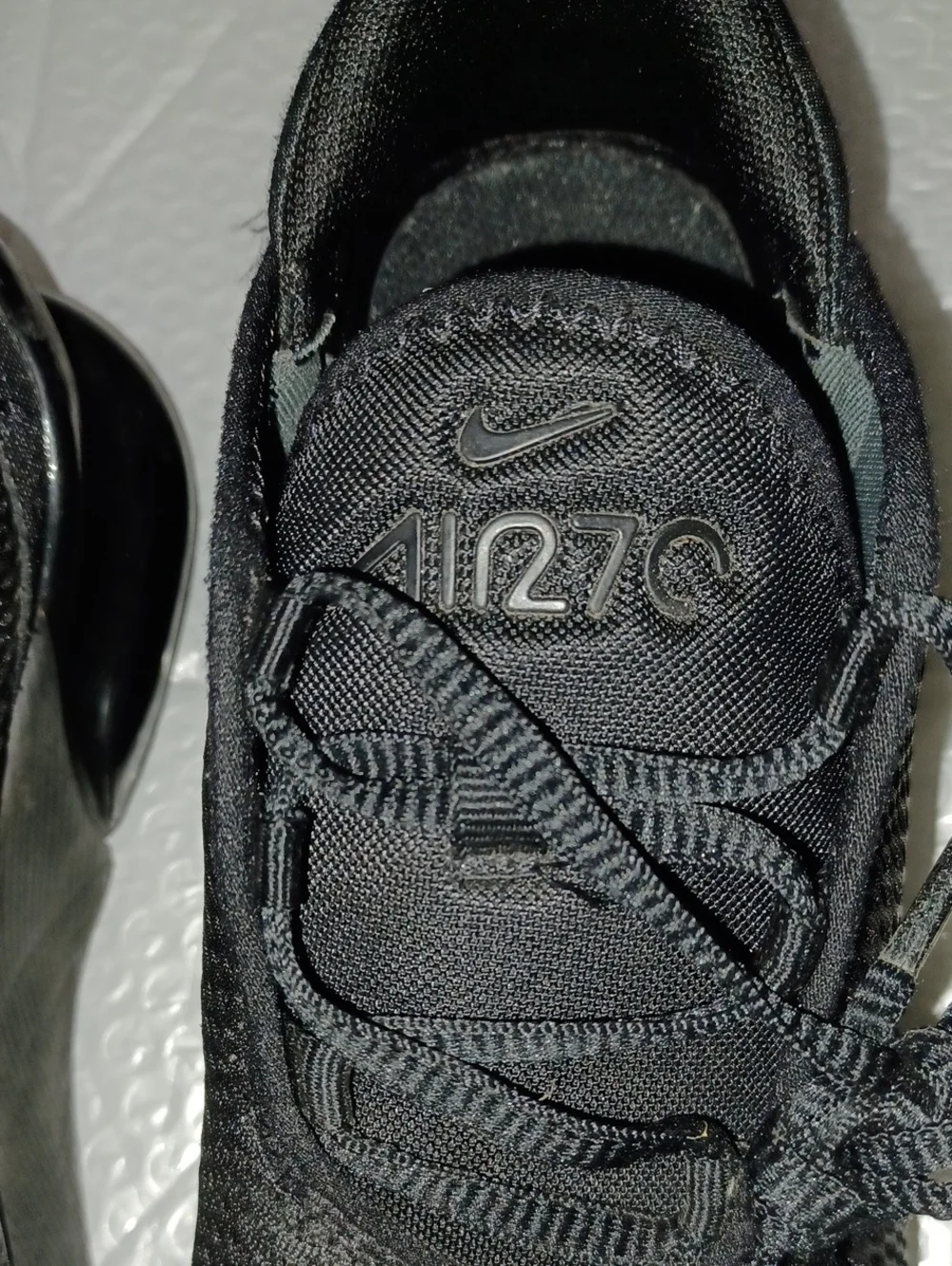 Nike Air Max 270 Black Mesh Running Sneakers For Kids Size 2.5Y